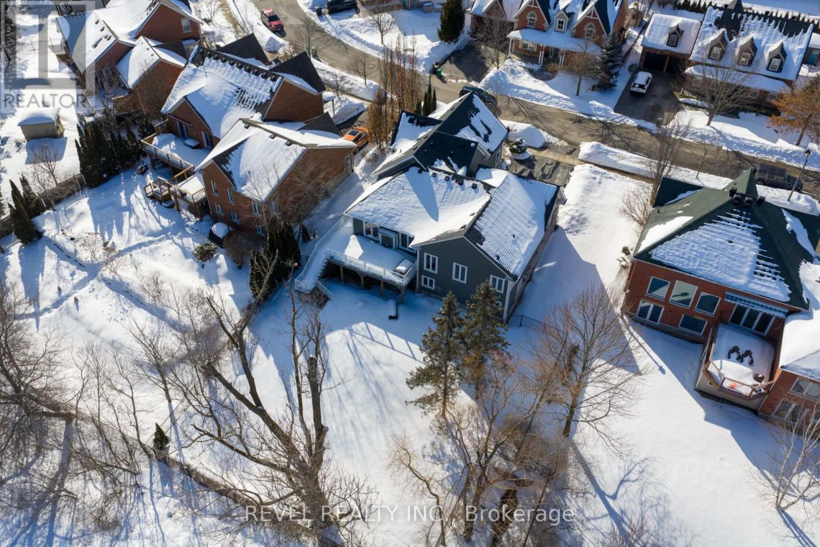 54 North Riverdale Drive, Caledon, Ontario  L7C 3K3 - Photo 47 - W12823518