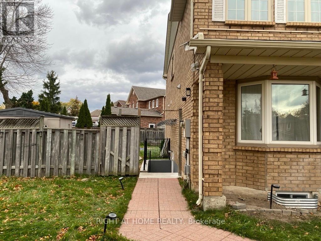 Bsmt - 2640 Wynten Way, Oakville (Cv Clearview), Ontario  L6J 6Y8 - Photo 2 - W12823564