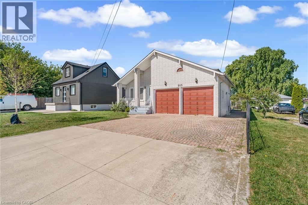 203 MARGARET Avenue, Hamilton, Ontario