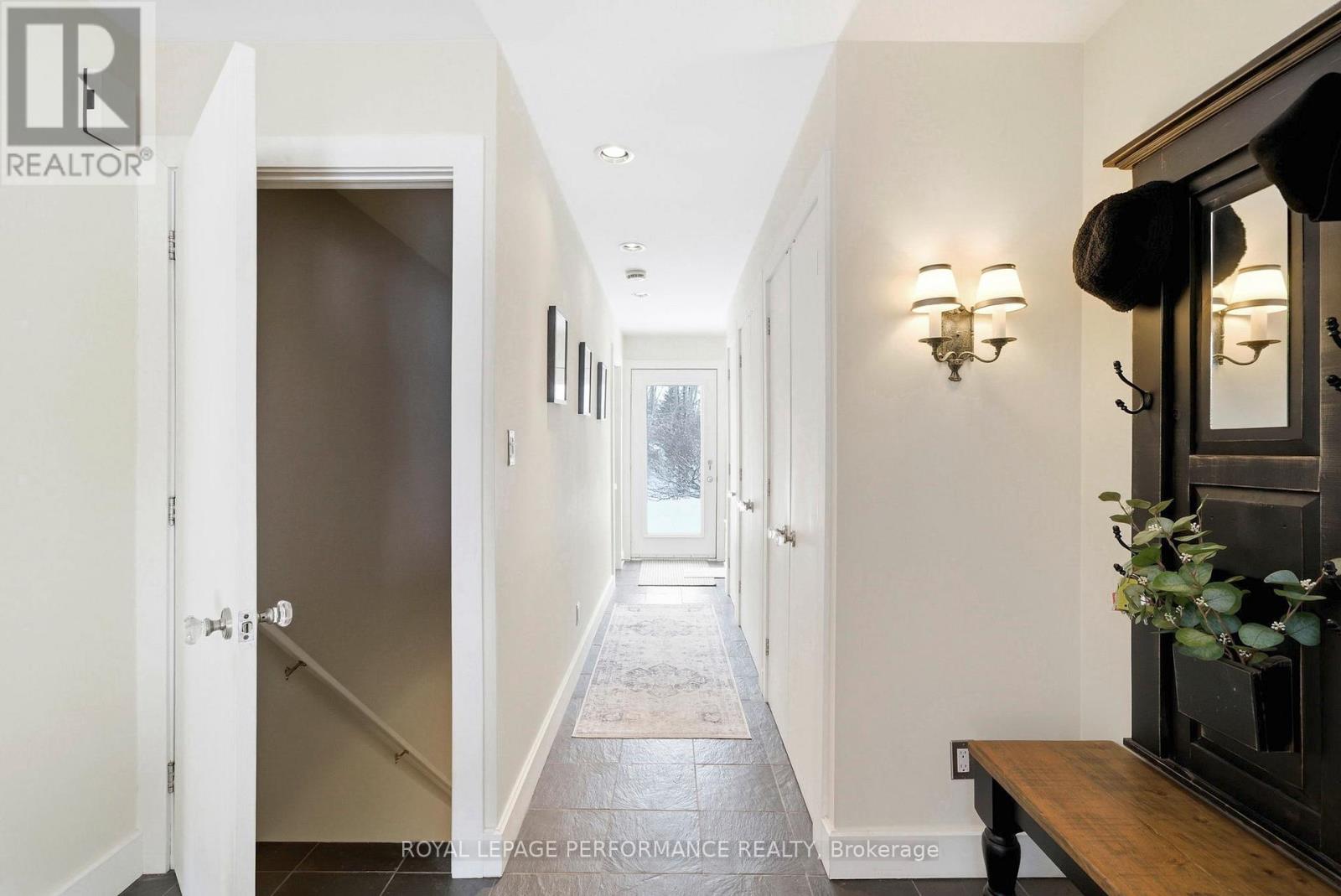 18537 Stonehouse Point Road, South Glengarry, Ontario  K6H 5R5 - Photo 35 - X12821848