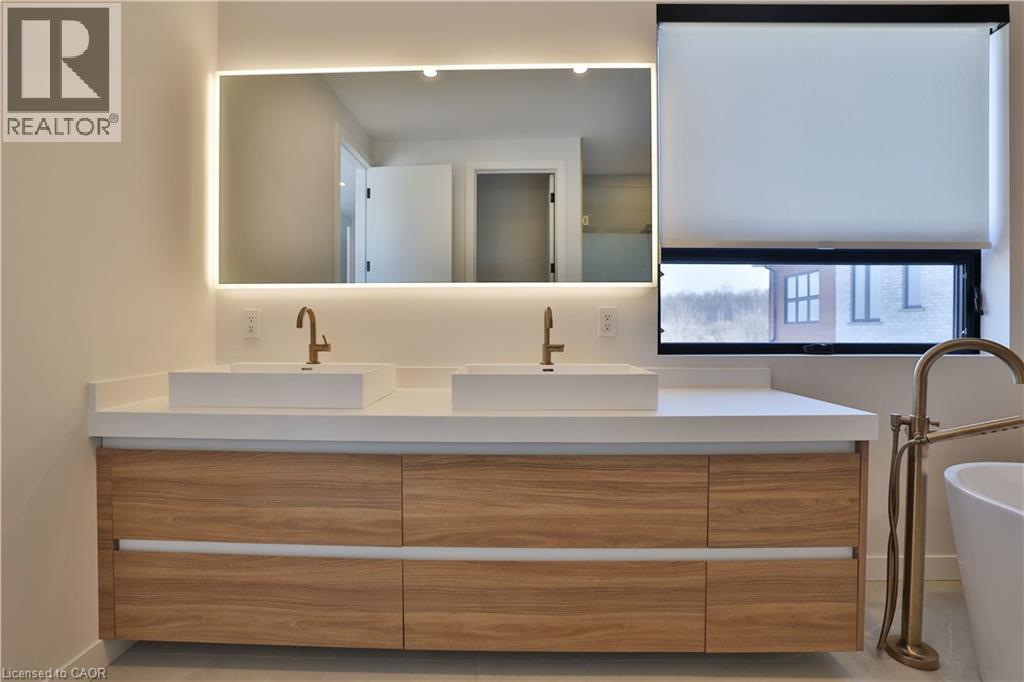 70 Upper Mount Albion Road, Hamilton, Ontario  L8J 2S1 - Photo 19 - 40806591