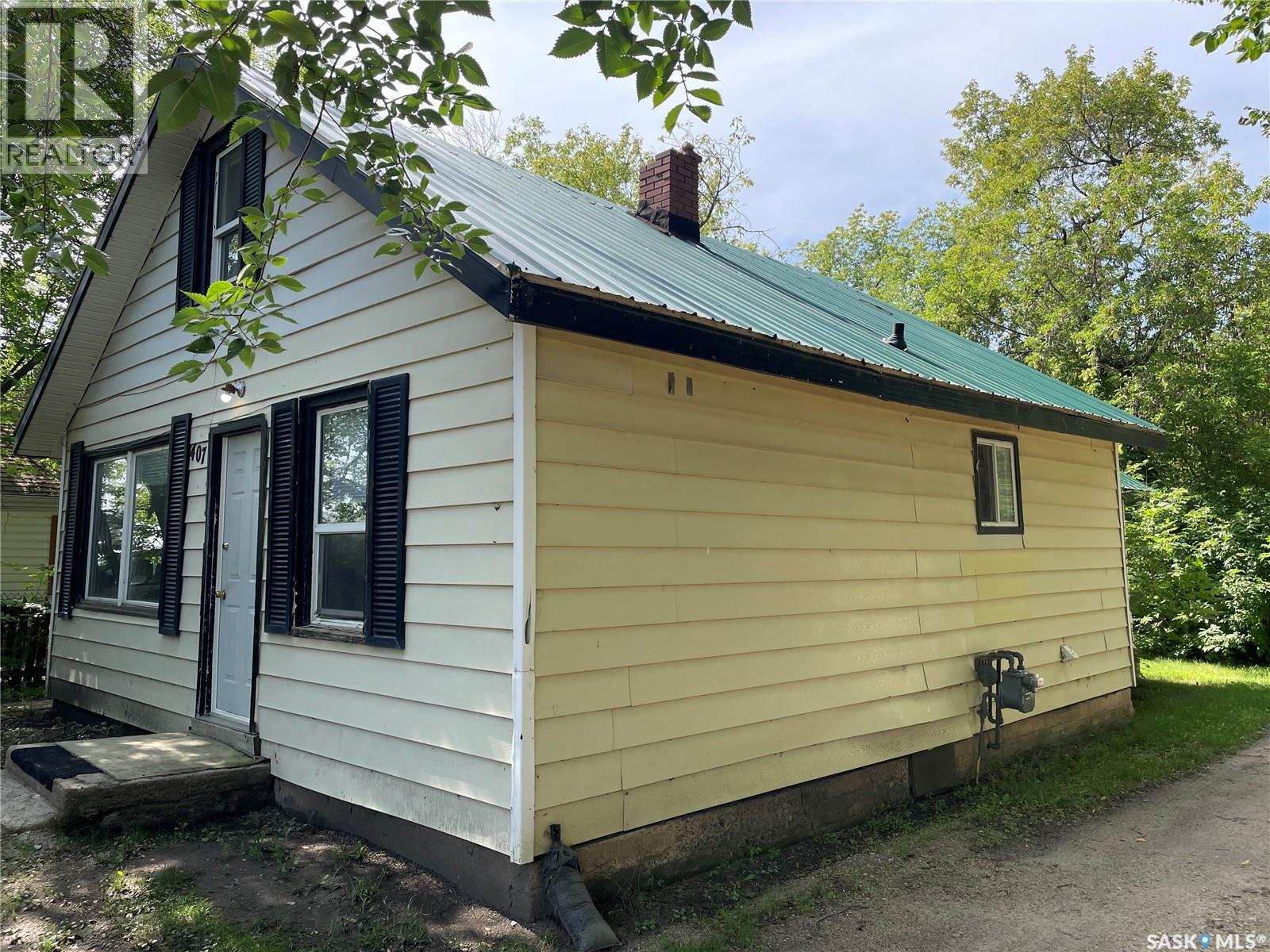 407 3rd Street E, Meadow Lake, Saskatchewan  S9X 1H7 - Photo 12 - SK029157