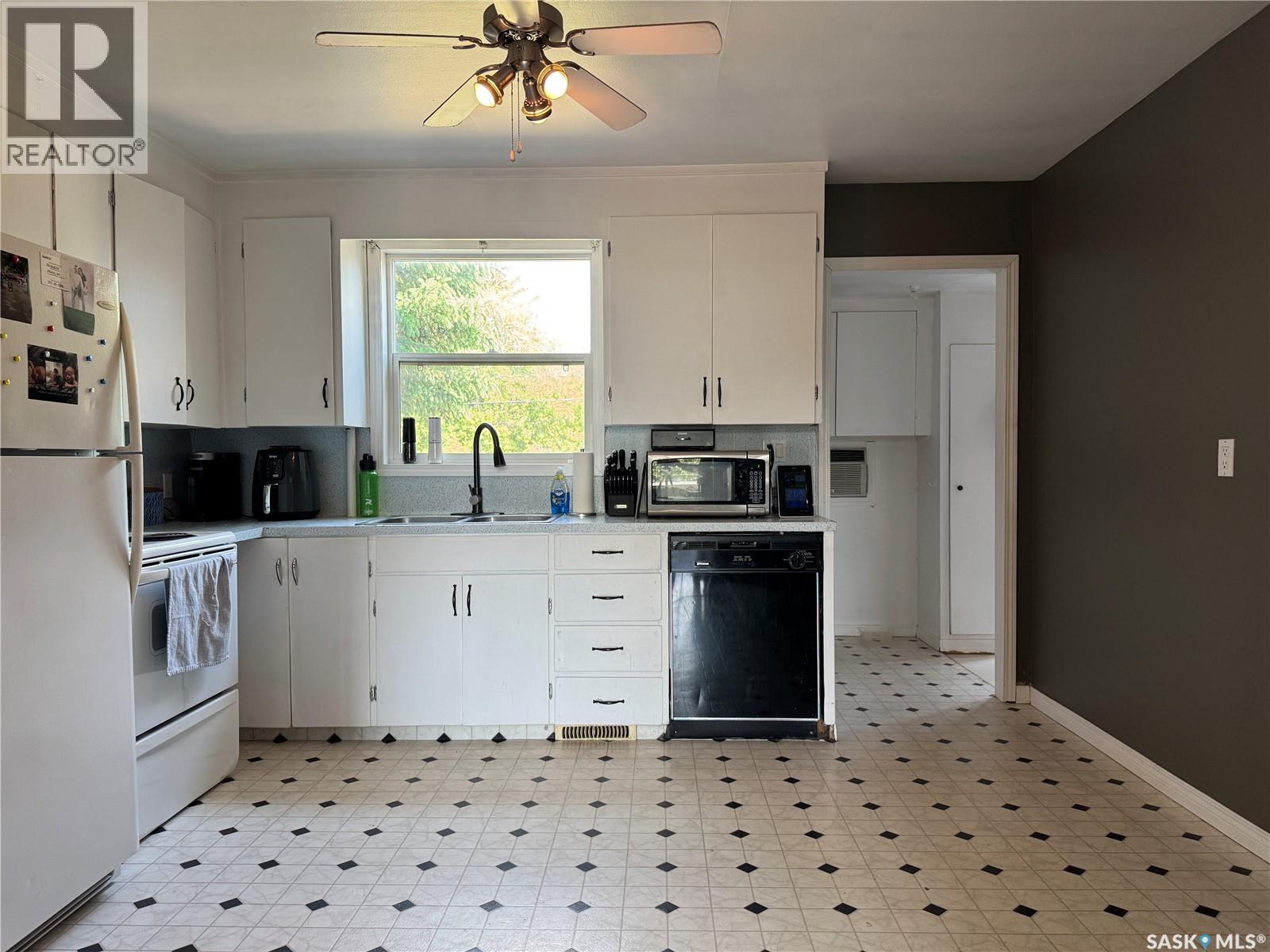 410 6th Street E, Wynyard, Saskatchewan  S0A 4T0 - Photo 10 - SK029126