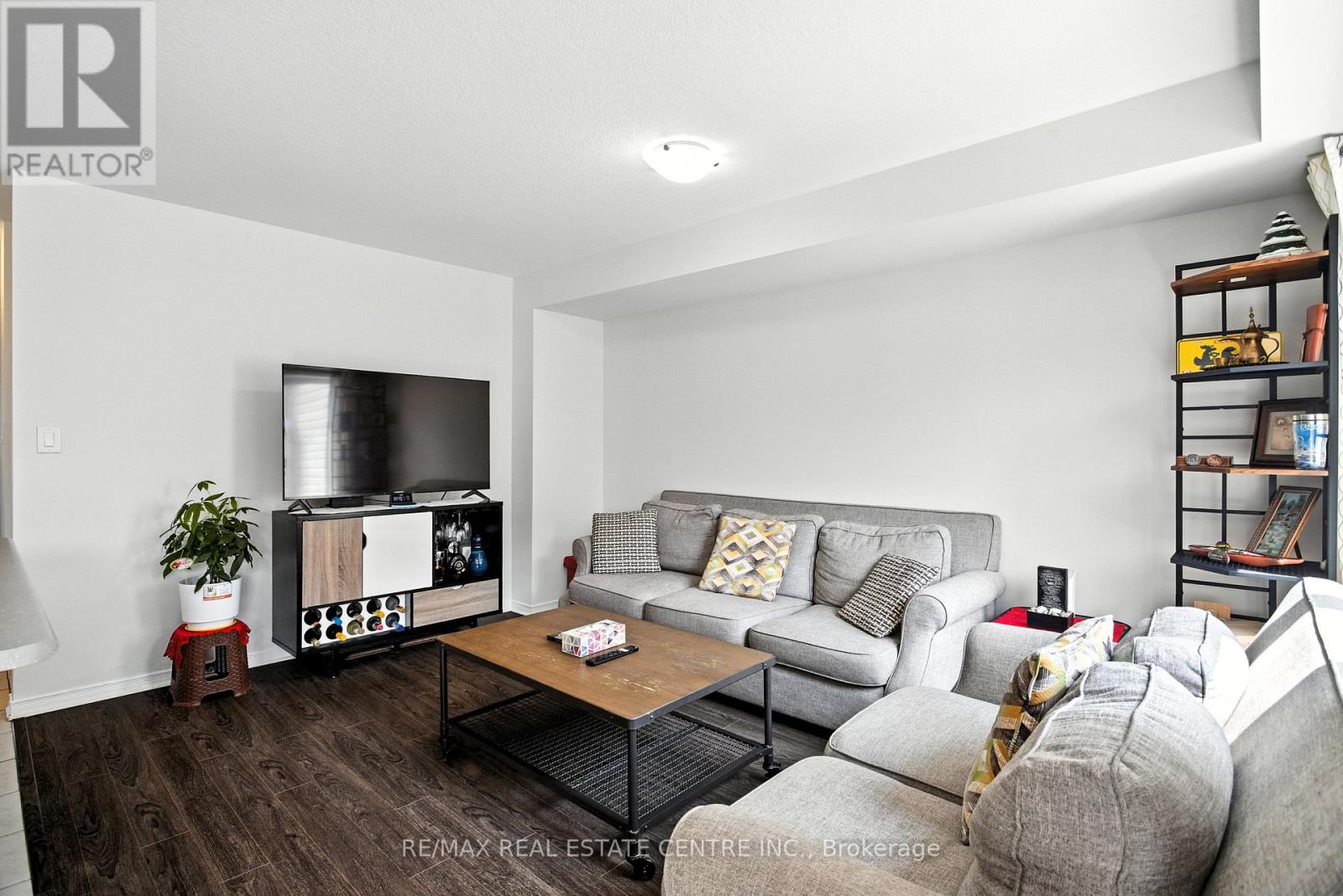 85 Thompson Road, Haldimand, Ontario  N3W 2G9 - Photo 15 - X12823412