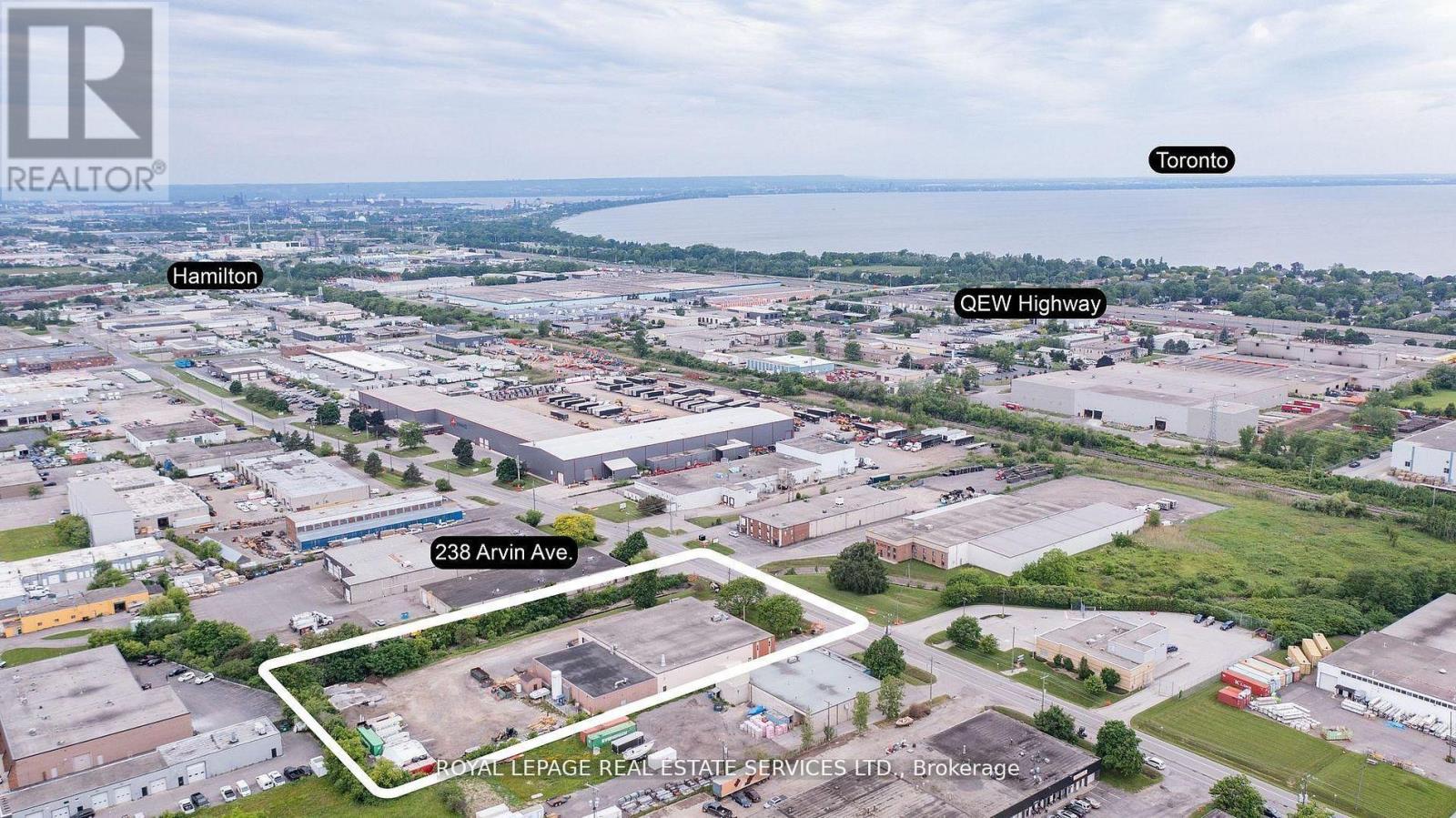 242 Arvin Avenue, Hamilton, Ontario  L8E 2L8 - Photo 1 - X12823456