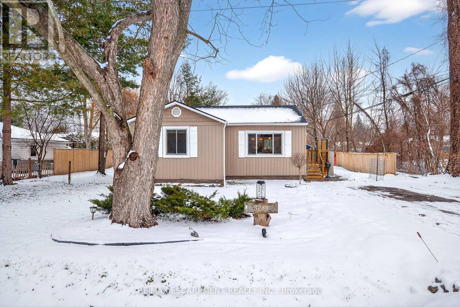 3288 Poplar Avenue, Fort Erie, Ontario  L0S 1N0 - Photo 3 - X12823590