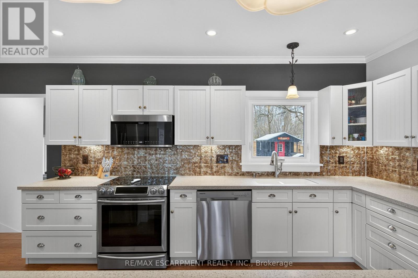 3288 Poplar Avenue, Fort Erie, Ontario  L0S 1N0 - Photo 9 - X12823590