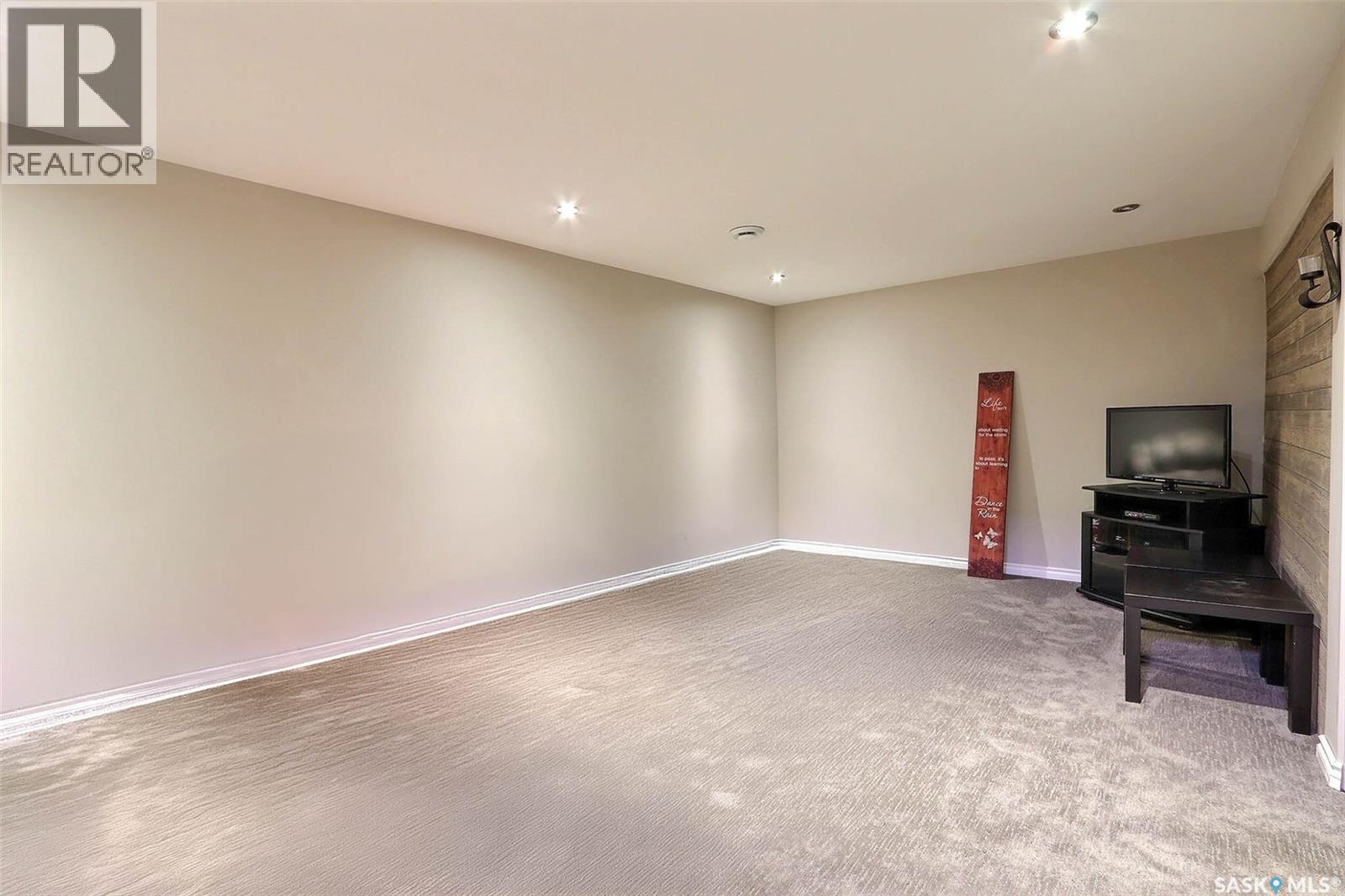 122 Macarthur Drive, Prince Albert, Saskatchewan  S6V 5X1 - Photo 11 - SK029042