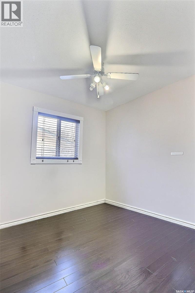 122 Macarthur Drive, Prince Albert, Saskatchewan  S6V 5X1 - Photo 8 - SK029042