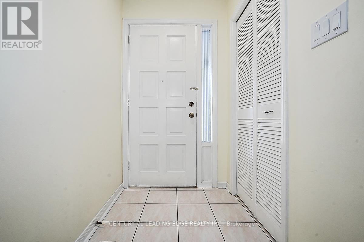 328 Chartland Boulevard S, Toronto, Ontario  M1S 3P3 - Photo 4 - E12822522