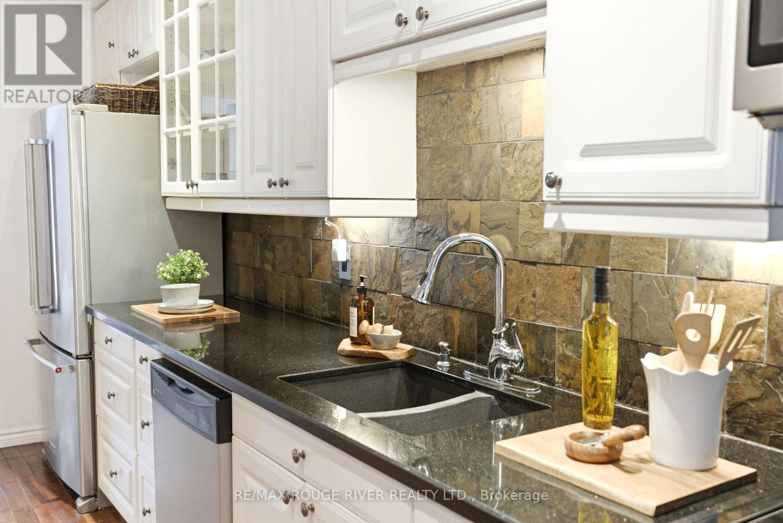 59 Muir Crescent, Whitby, Ontario  L1P 1B5 - Photo 10 - E12823736