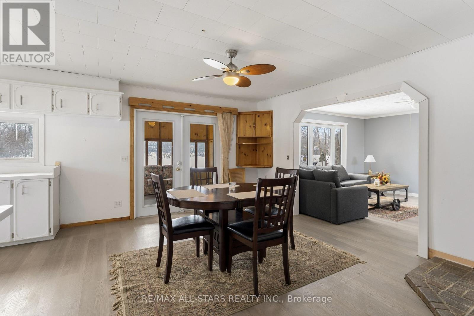 46 Helen Street, Kawartha Lakes, Ontario  K0M 1N0 - Photo 12 - X12823662