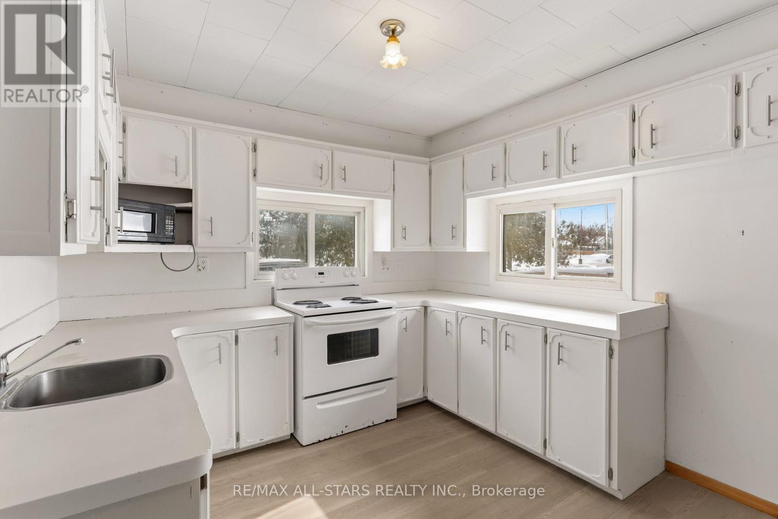 46 Helen Street, Kawartha Lakes, Ontario  K0M 1N0 - Photo 19 - X12823662