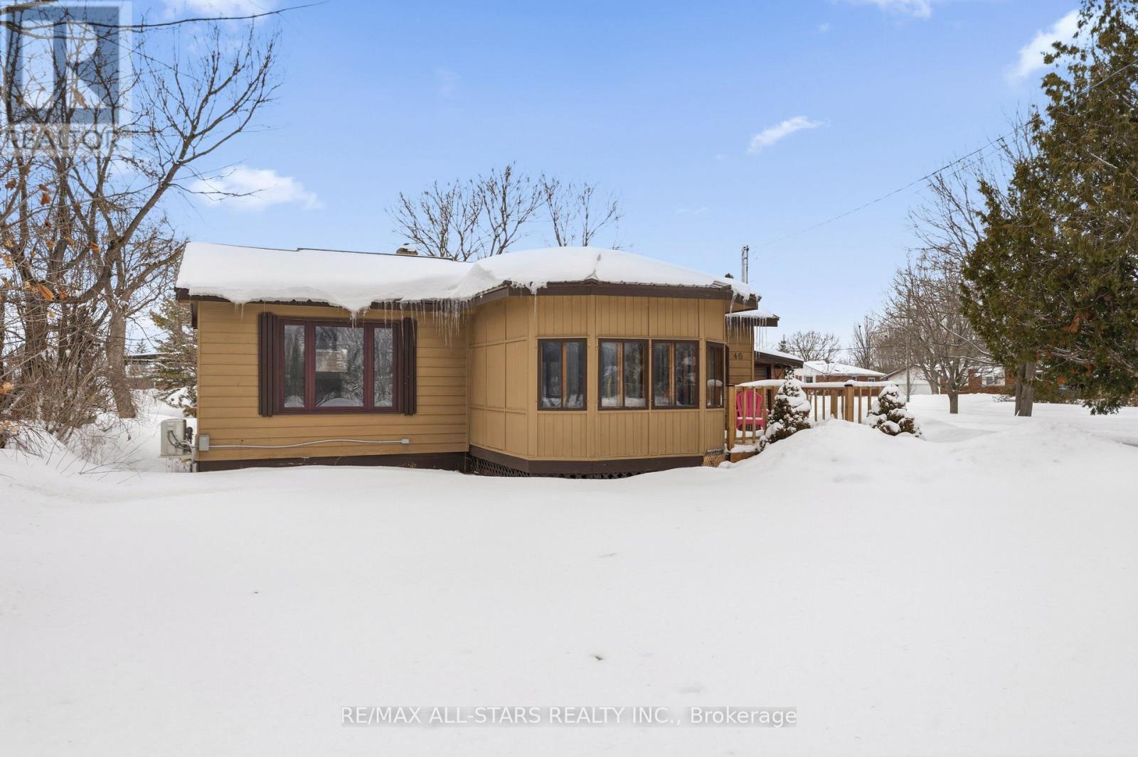 46 Helen Street, Kawartha Lakes, Ontario  K0M 1N0 - Photo 2 - X12823662