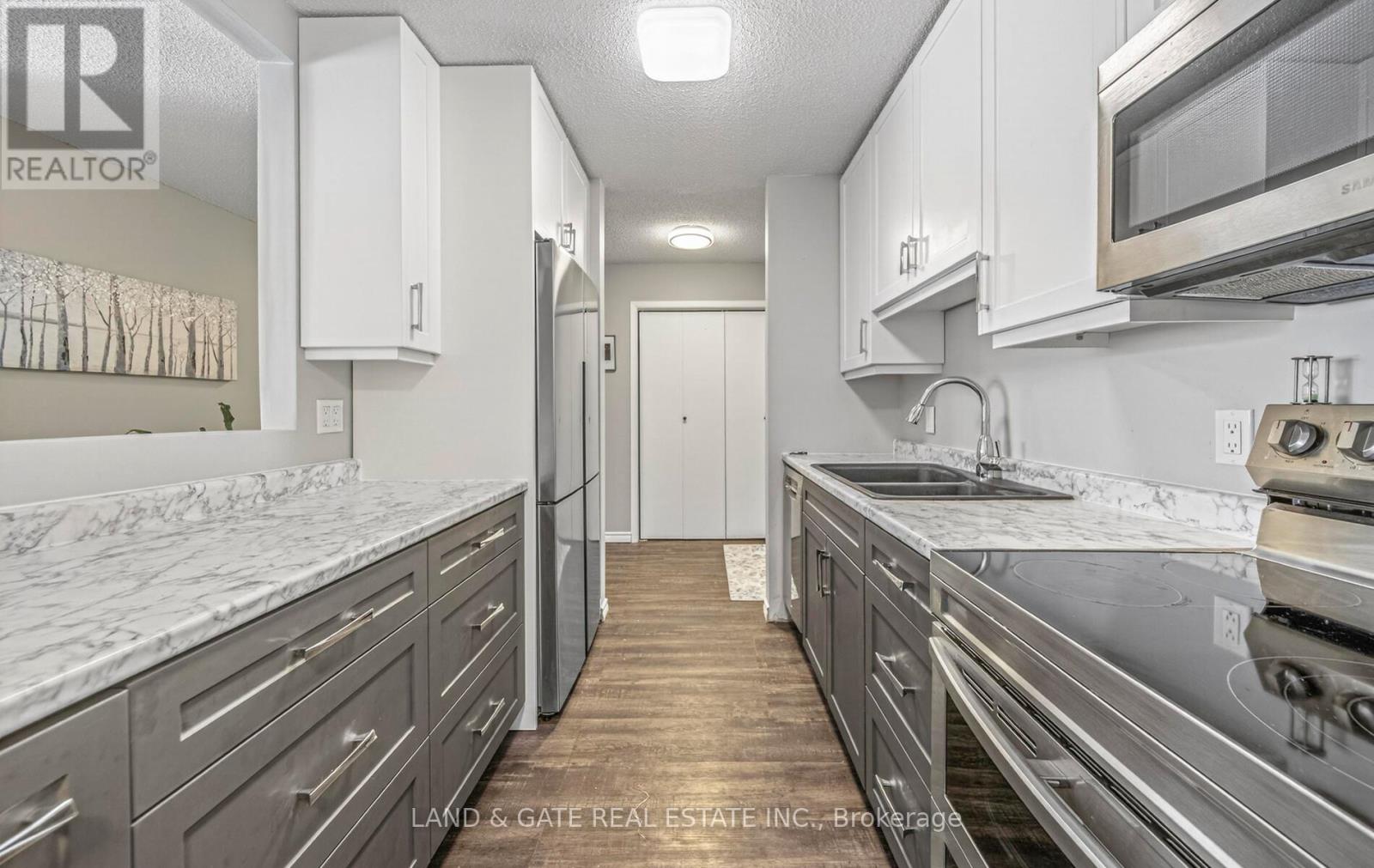 208 - 133 Ontario Street, Cobourg, Ontario  K9A 3B4 - Photo 4 - X12823688