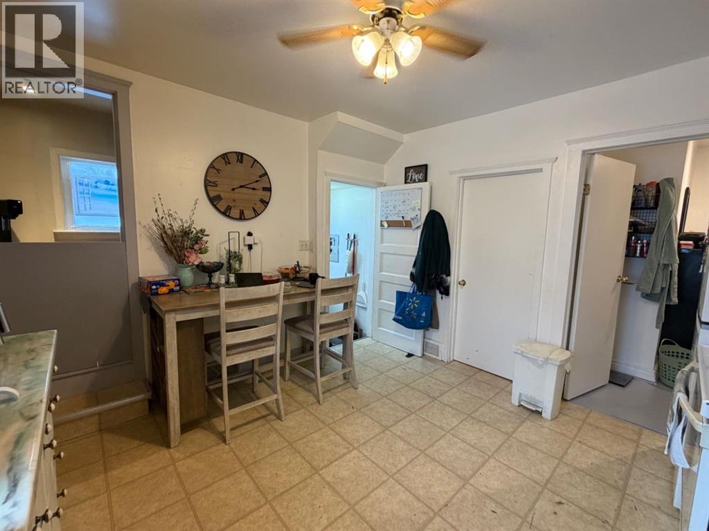 4910 44 Street, Camrose, Alberta  T4V 1C2 - Photo 10 - A2274680