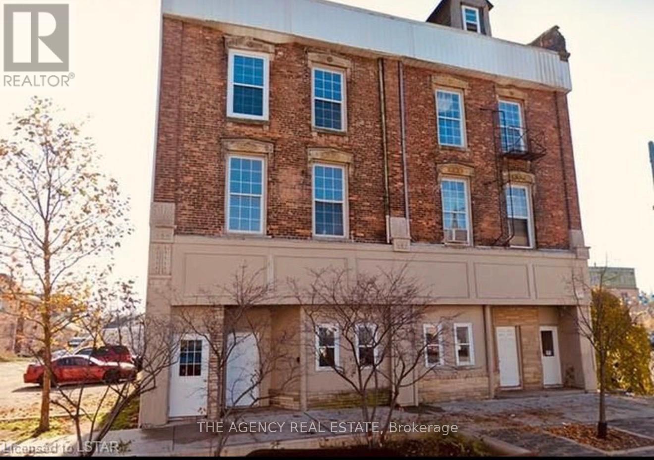 14 - 268 TALBOT STREET, St. Thomas, Ontario