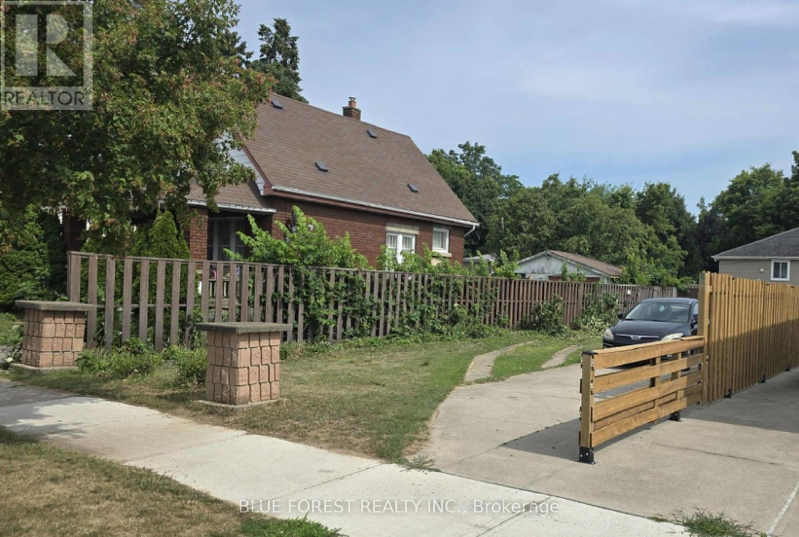 899 Trafalgar Street, London East, Ontario  N5Z 1G1 - Photo 2 - X12823678