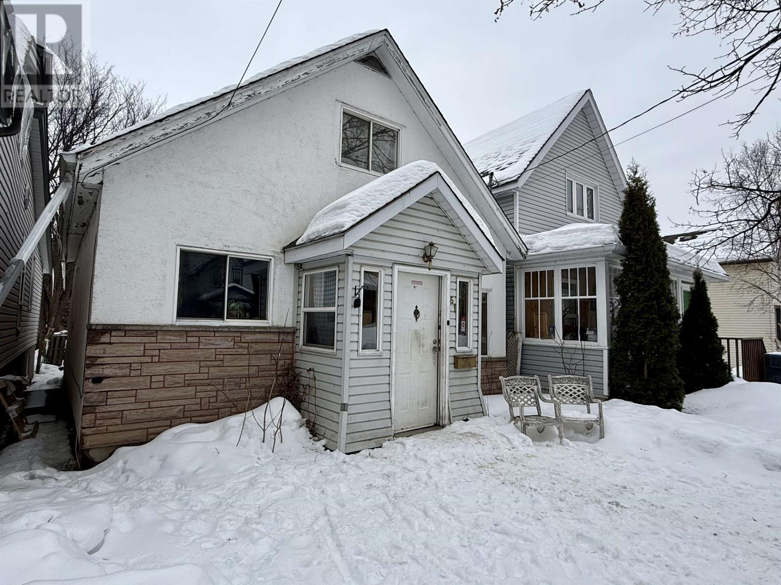 61 Ontario St, Thunder Bay, Ontario  P7B 3G1 - Photo 2 - TB2600196