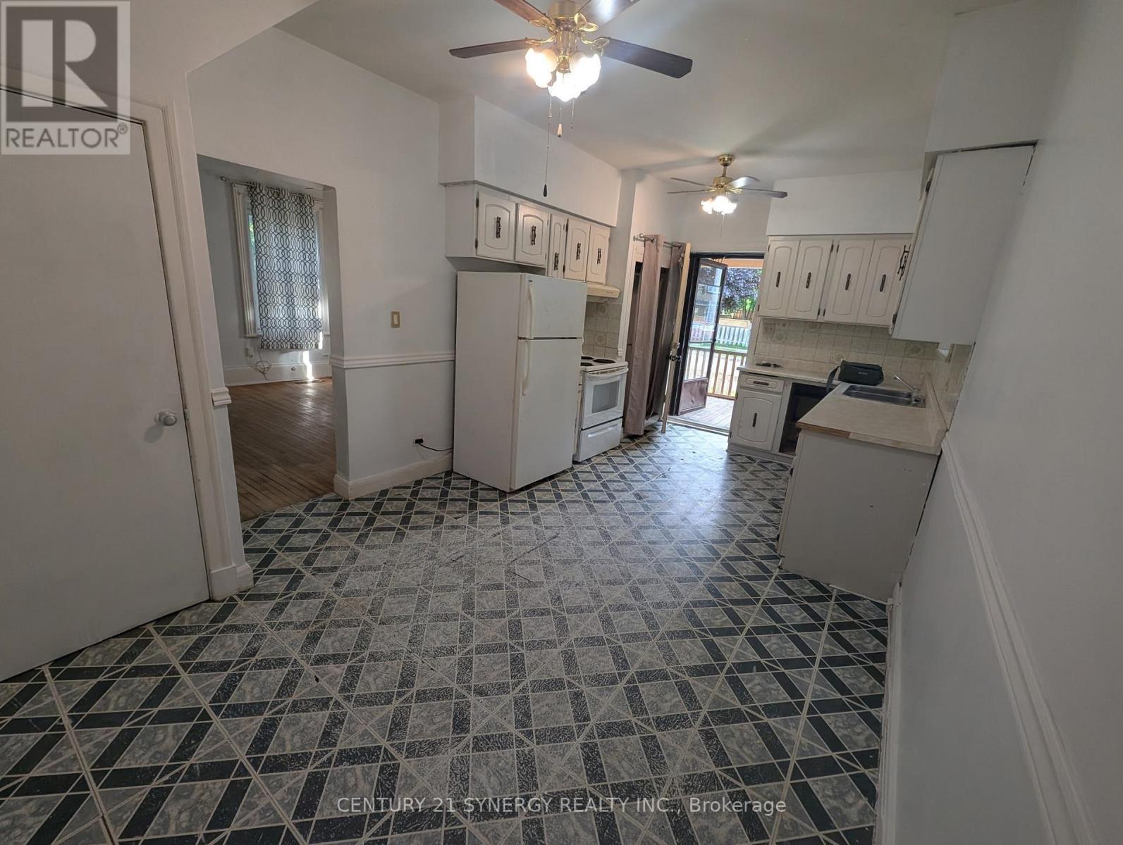 197-199-201 Mary Street, Pembroke, Ontario  K8A 5V7 - Photo 11 - X12823630