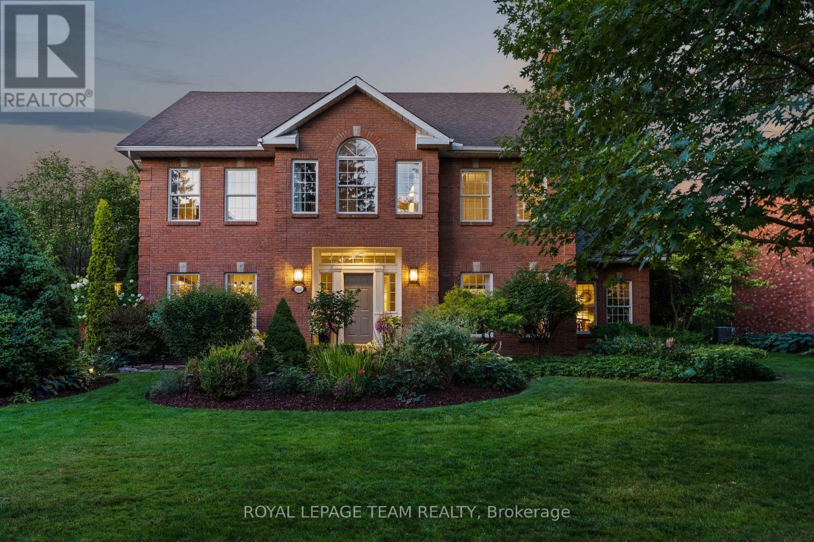 5557 PETTAPIECE CRESCENT, Ottawa, Ontario