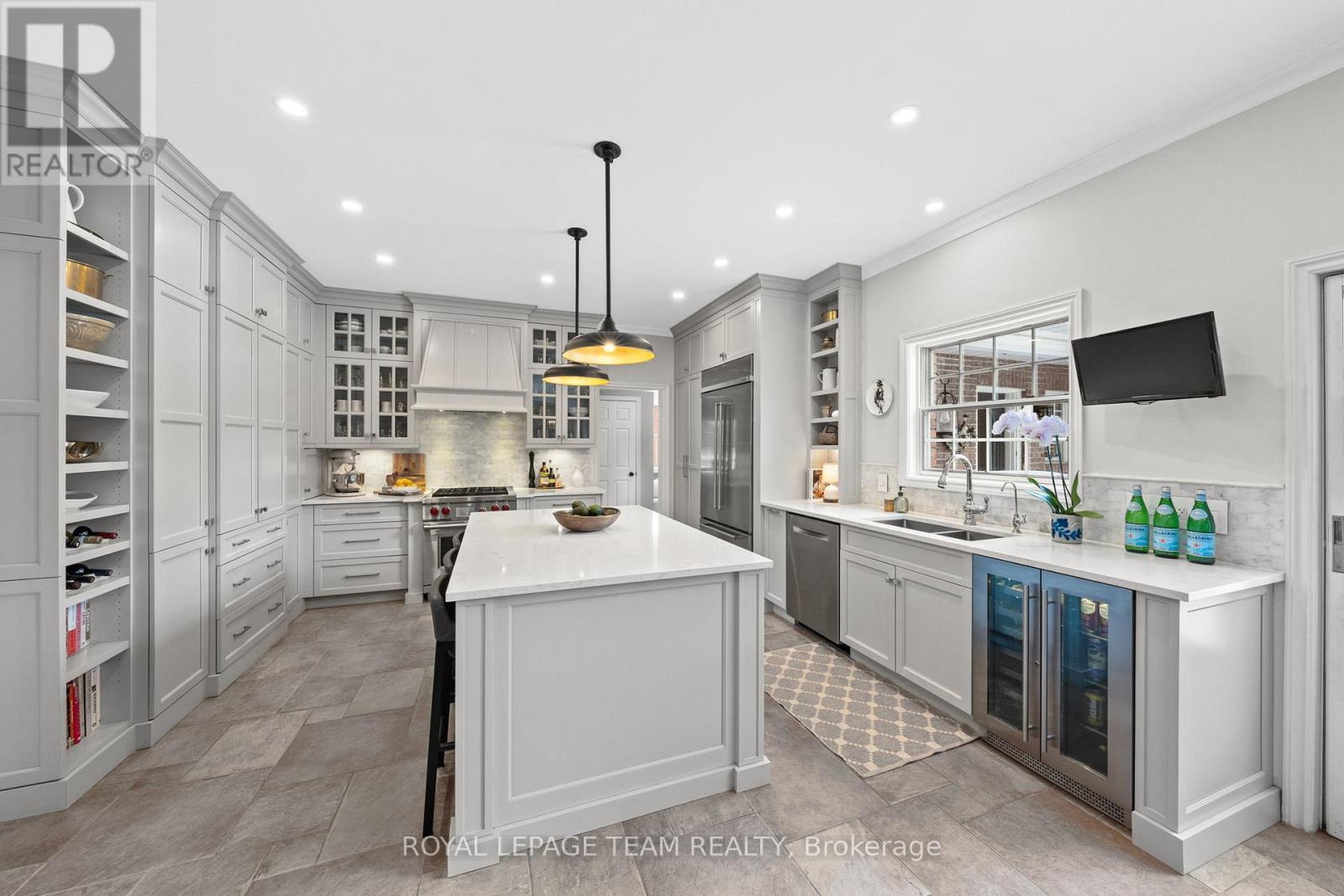 5557 Pettapiece Crescent, Ottawa, Ontario  K4M 1C5 - Photo 15 - X12823734