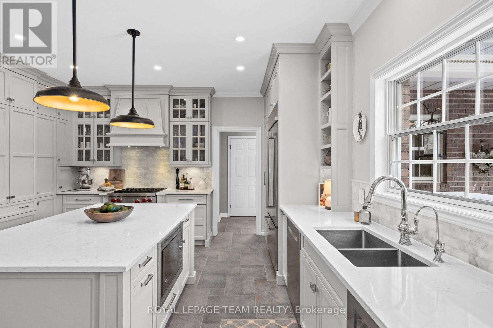 5557 Pettapiece Crescent, Ottawa, Ontario  K4M 1C5 - Photo 19 - X12823734