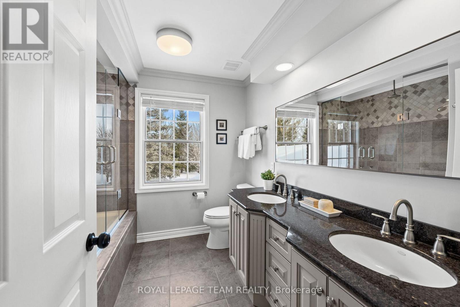 5557 Pettapiece Crescent, Ottawa, Ontario  K4M 1C5 - Photo 36 - X12823734