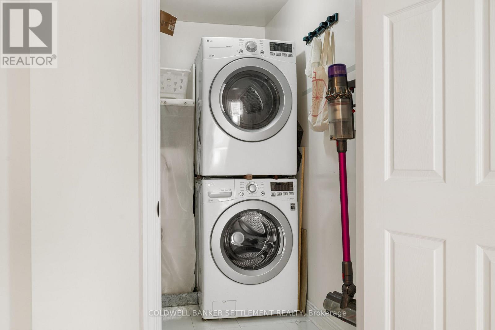 201 - 19 John Street, Perth, Ontario K7H 1T8 - Photo 29 - X12823704