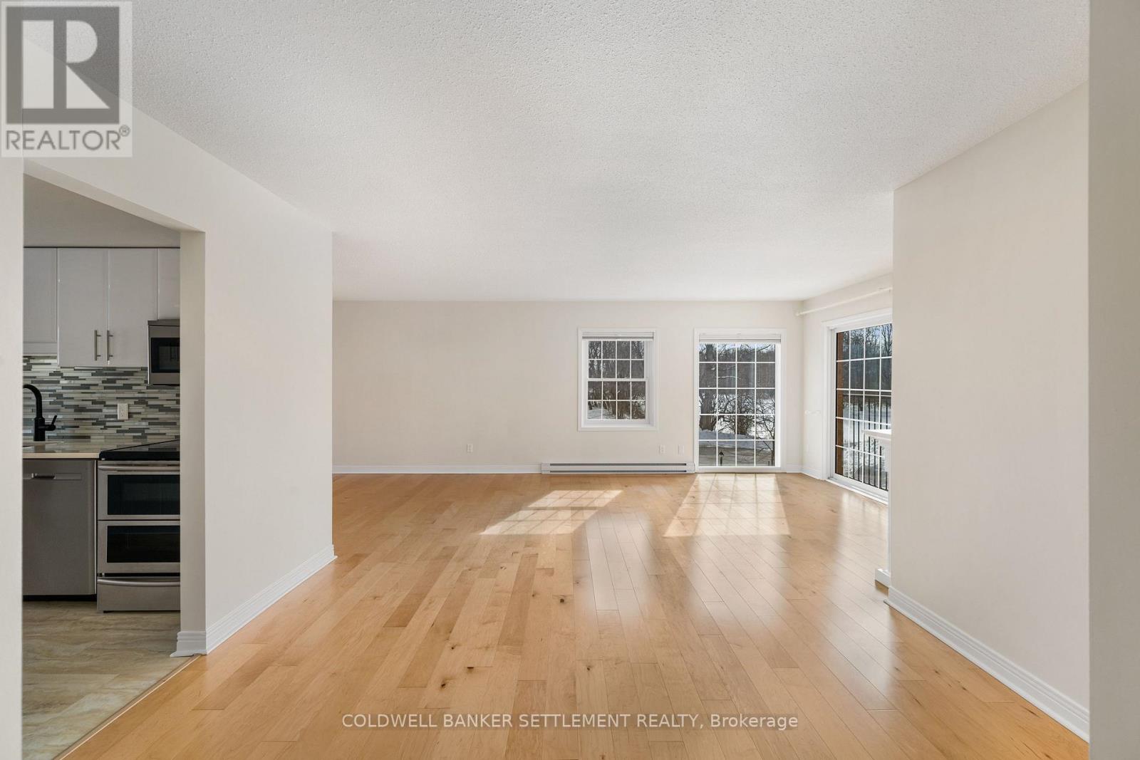 201 - 19 John Street, Perth, Ontario K7H 1T8 - Photo 30 - X12823704