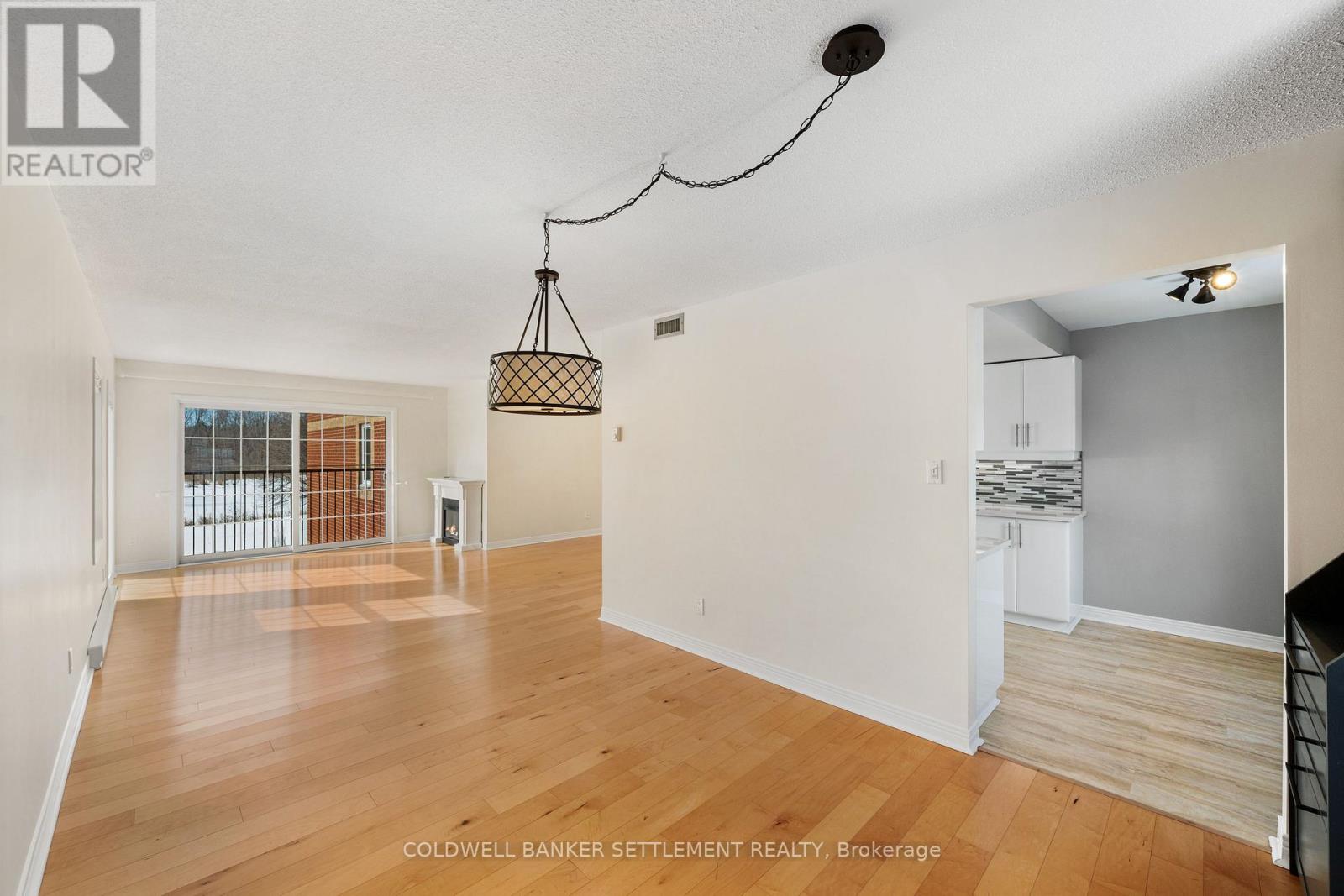 201 - 19 John Street, Perth, Ontario K7H 1T8 - Photo 38 - X12823704