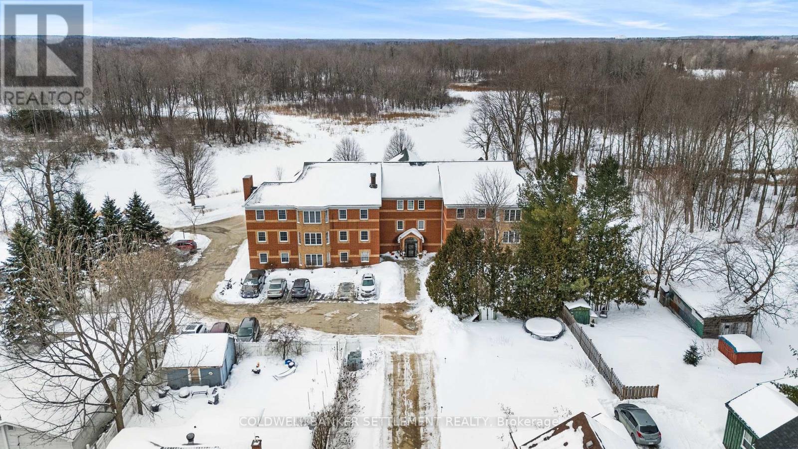 201 - 19 John Street, Perth, Ontario K7H 1T8 - Photo 4 - X12823704