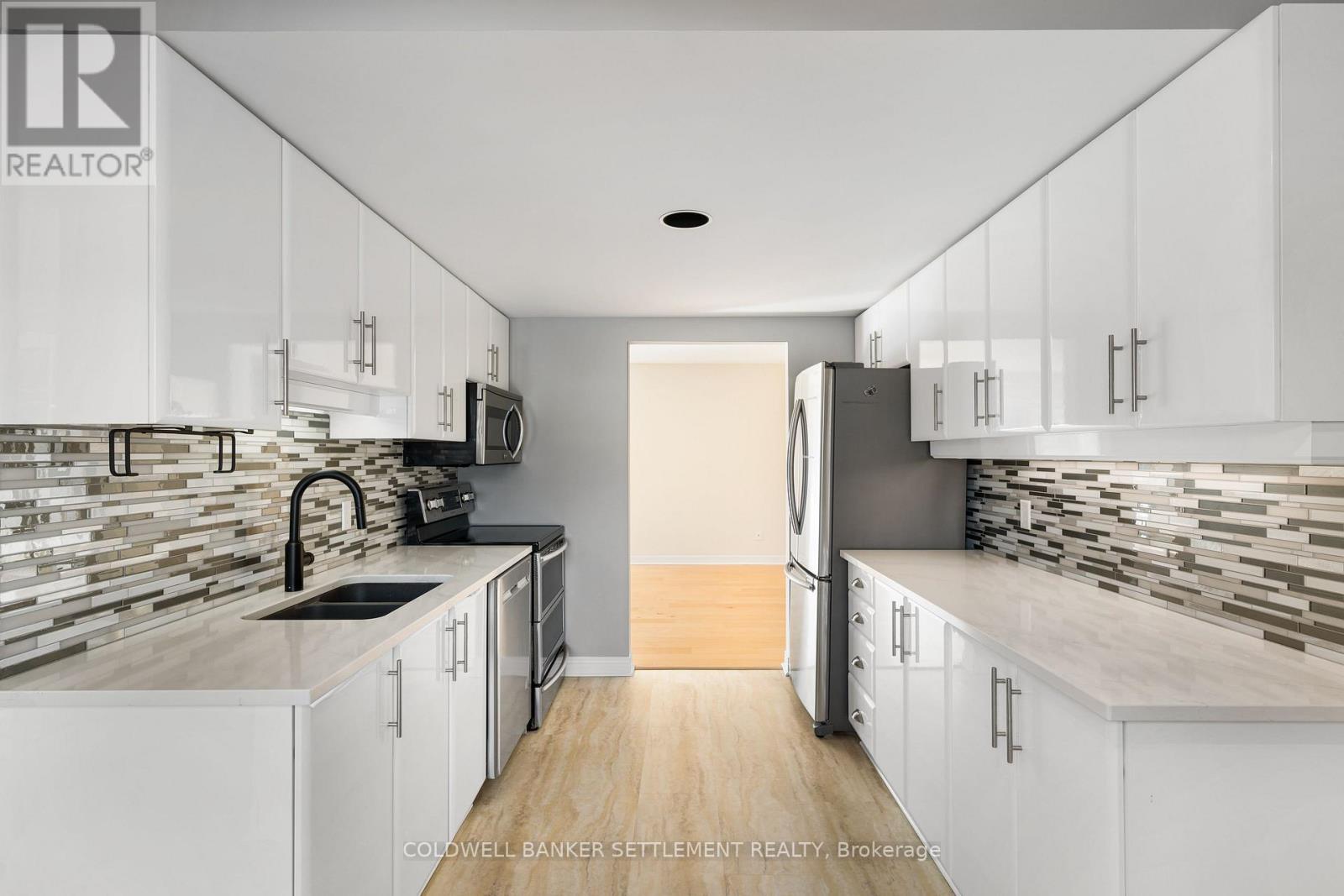 201 - 19 John Street, Perth, Ontario K7H 1T8 - Photo 43 - X12823704