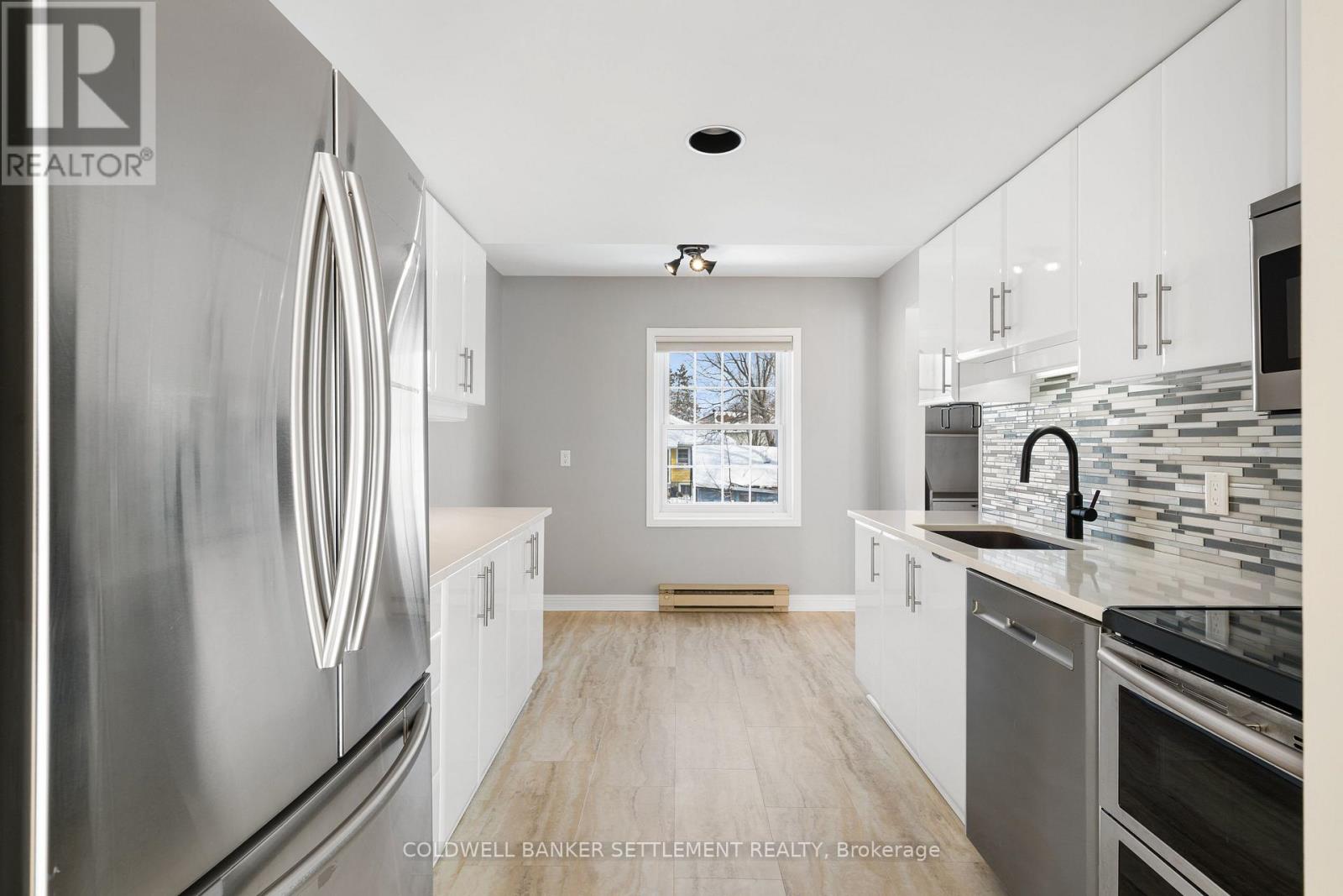 201 - 19 John Street, Perth, Ontario K7H 1T8 - Photo 45 - X12823704