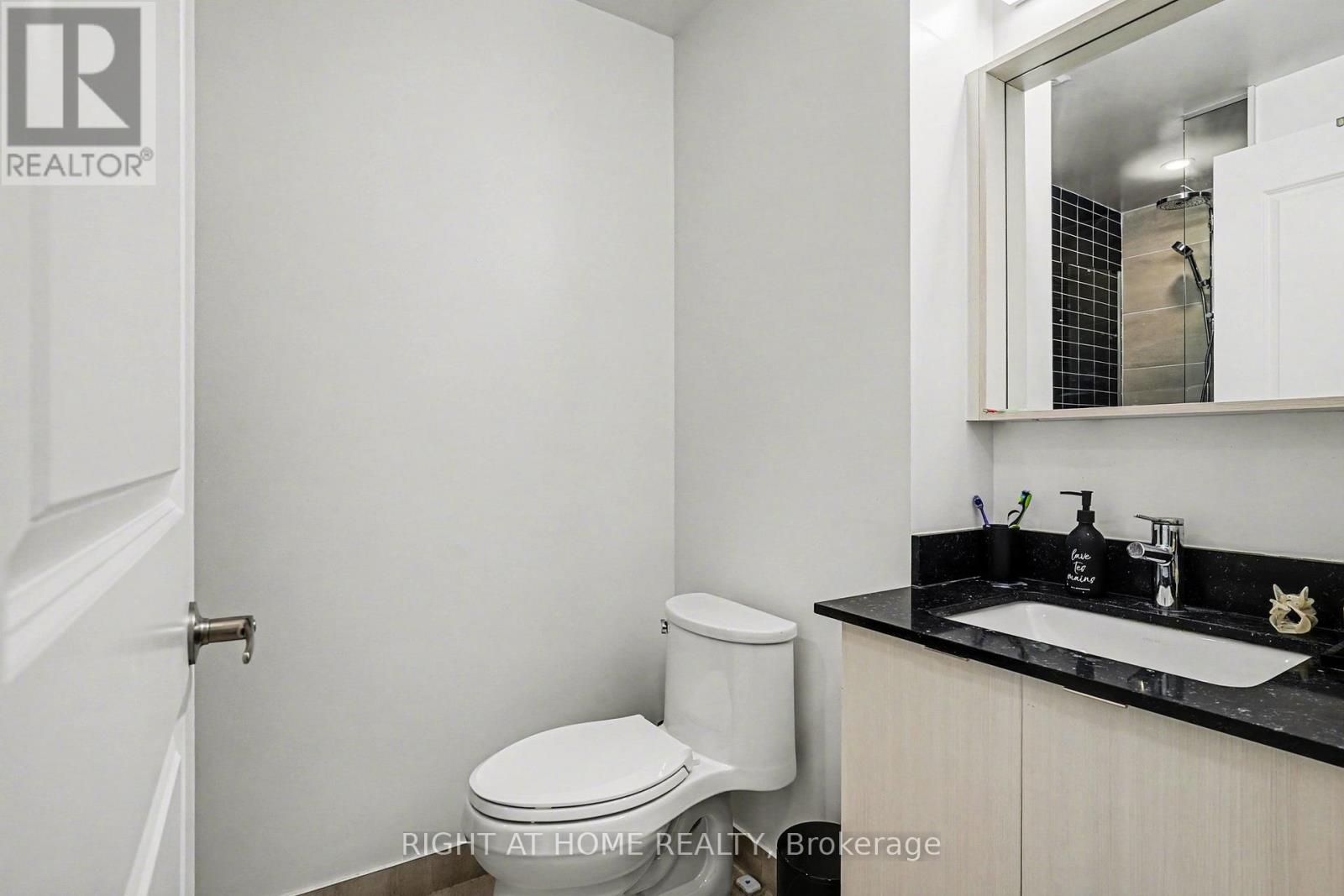 1404 - 4655 Metcalfe Avenue, Mississauga, Ontario  L5M 0Z7 - Photo 9 - W12823580