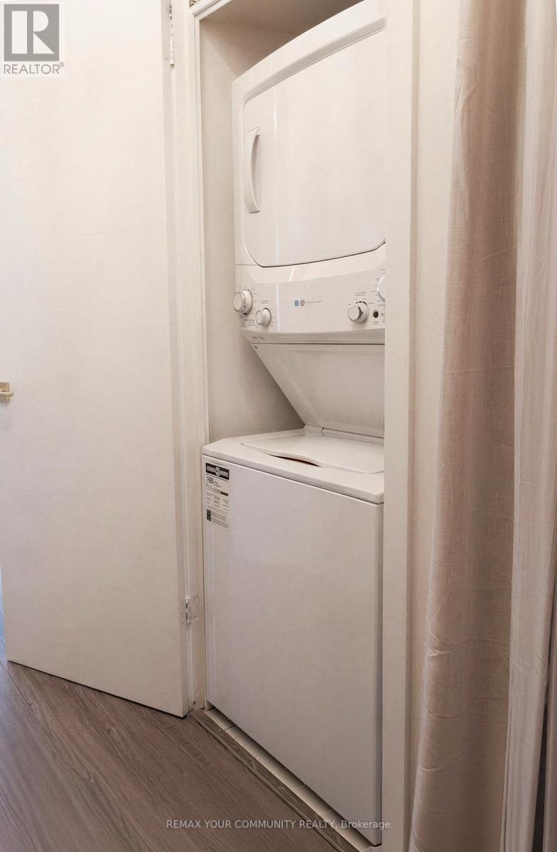 812 - 105 The Queensway, Toronto, Ontario  M6S 5B5 - Photo 13 - W12801256