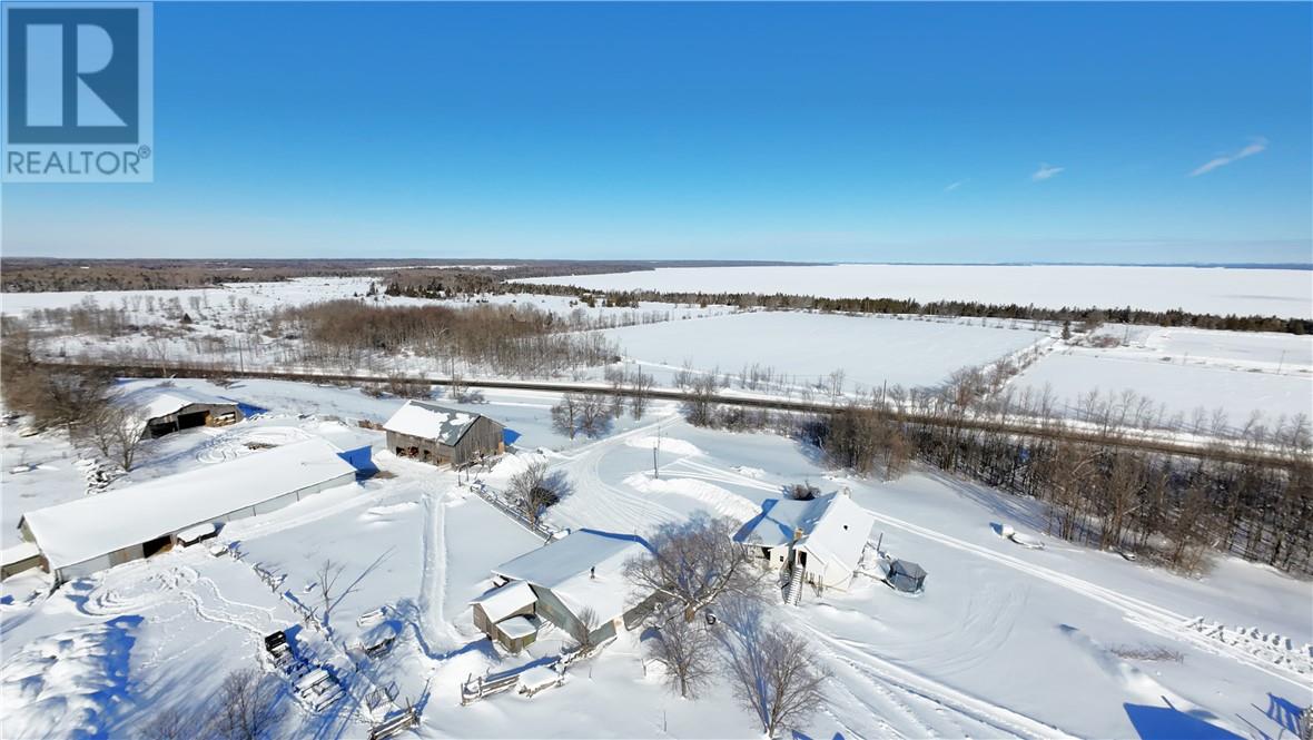 15339 Hwy 6, Manitowaning, Ontario  P0P 1N0 - Photo 1 - 2126114