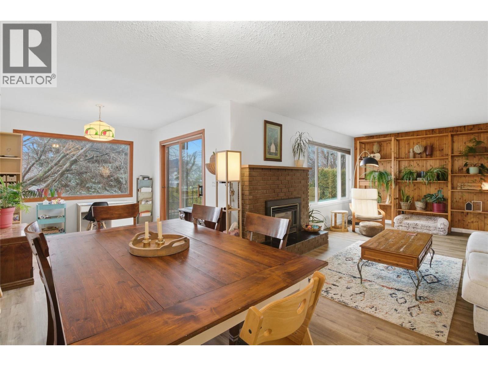 1562 Southview Terrace, Kamloops, British Columbia  V2B 7R5 - Photo 2 - 10374541