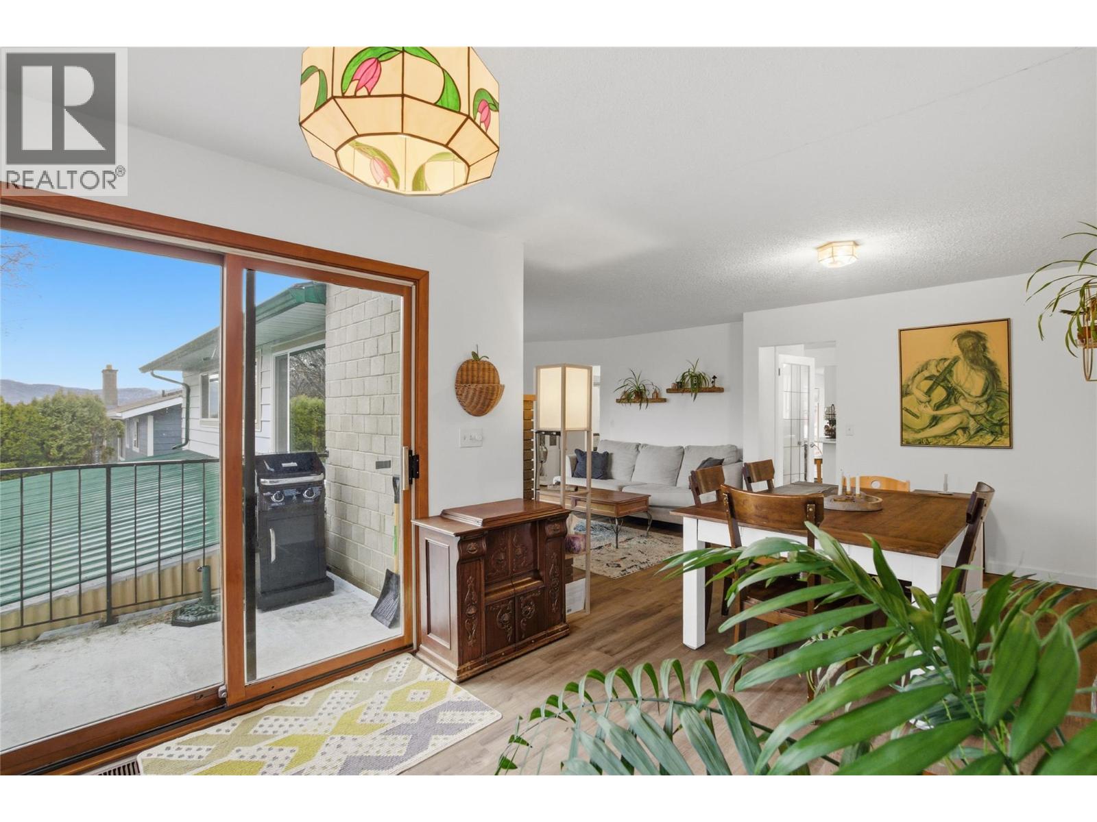 1562 Southview Terrace, Kamloops, British Columbia  V2B 7R5 - Photo 4 - 10374541