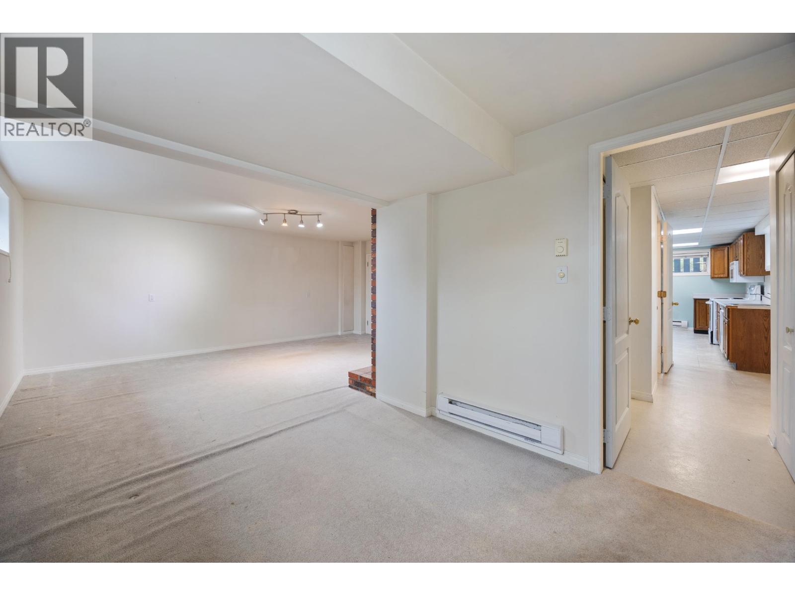 8608 Buller Avenue, Burnaby, British Columbia  V5J 4V3 - Photo 25 - R3093885