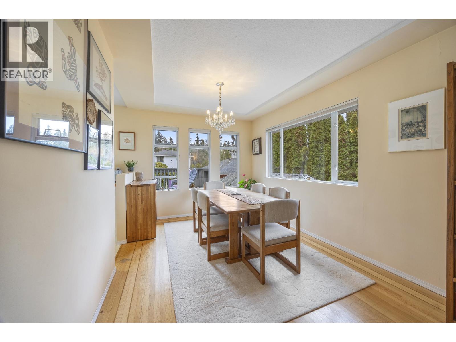 8608 Buller Avenue, Burnaby, British Columbia  V5J 4V3 - Photo 7 - R3093885