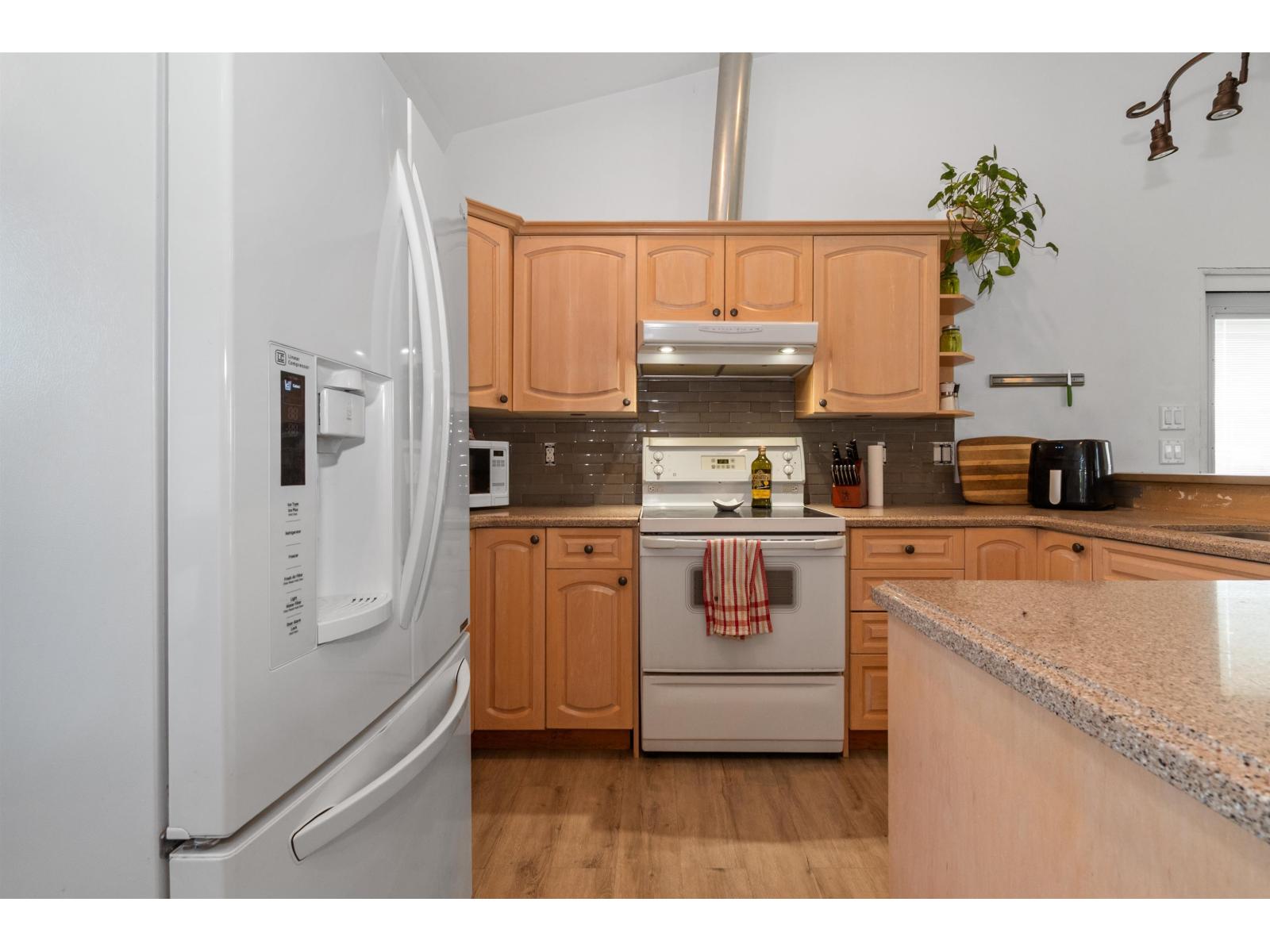 6050 Chadsey Road, Greendale, Chilliwack, British Columbia  V2R 4P2 - Photo 20 - R3051113