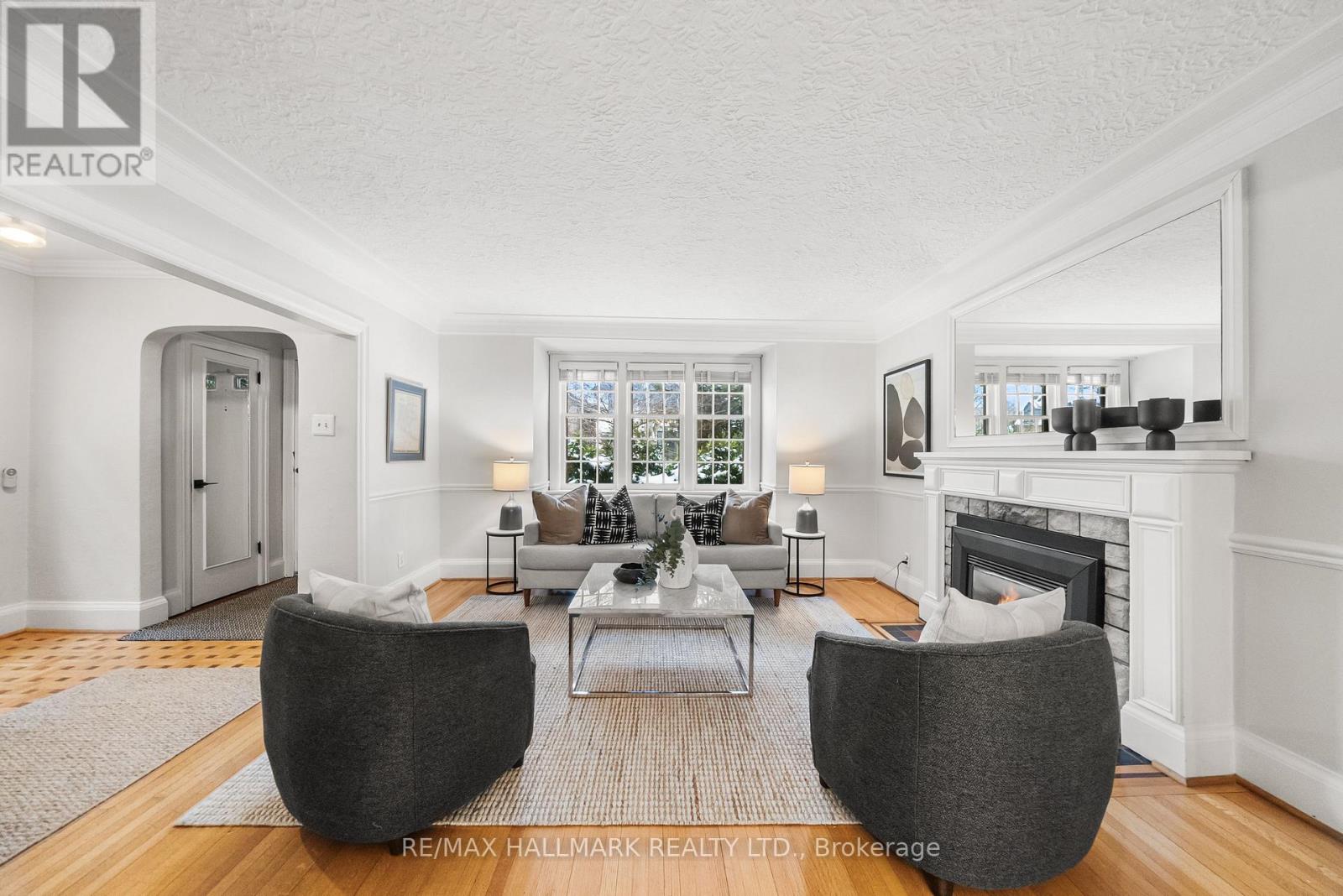 117 Airdrie Road, Toronto, Ontario  M4G 1M6 - Photo 8 - C12823622