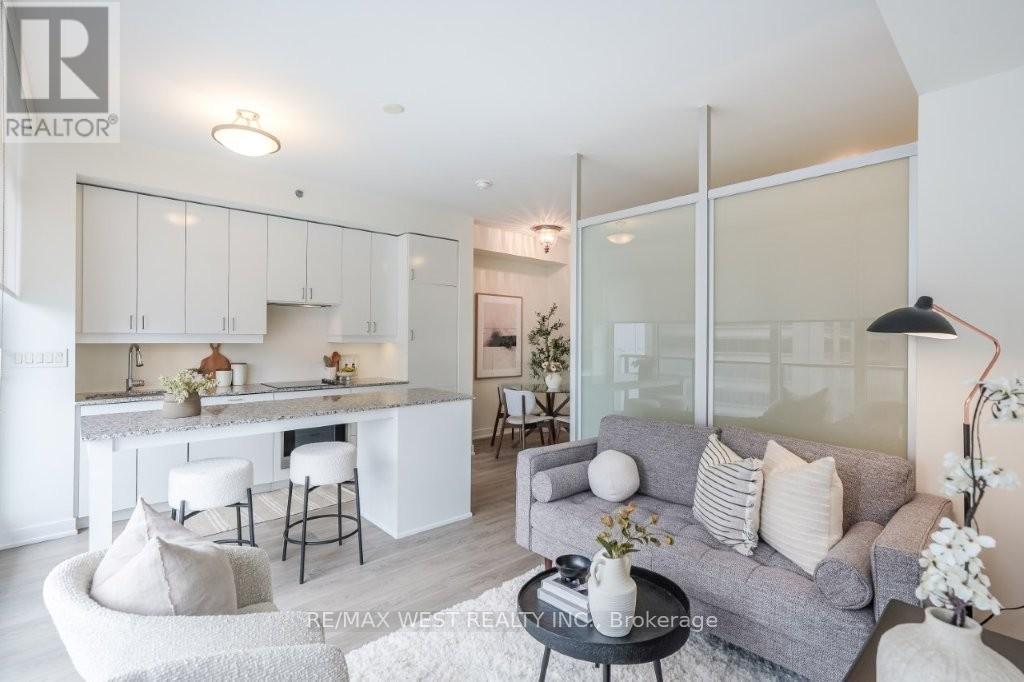 2210 - 426 University Avenue, Toronto, Ontario  M5G 1S9 - Photo 1 - C12823644