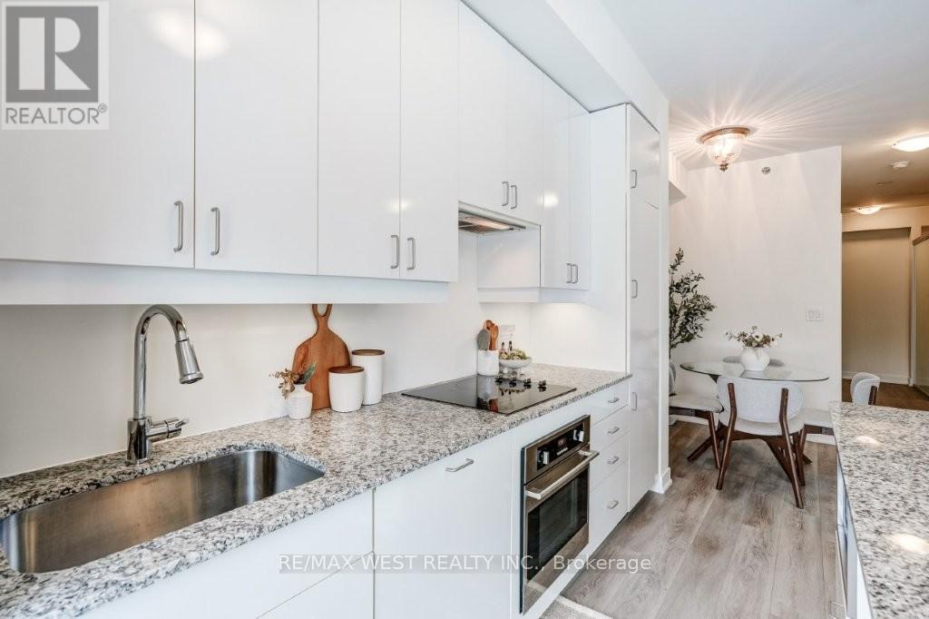 2210 - 426 University Avenue, Toronto, Ontario  M5G 1S9 - Photo 12 - C12823644