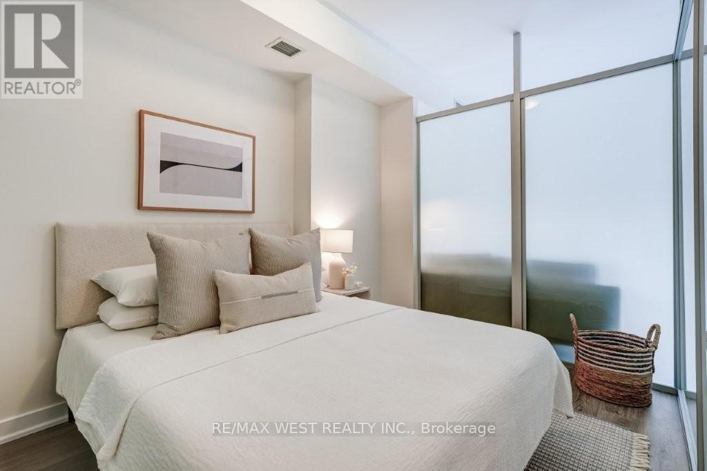 2210 - 426 University Avenue, Toronto, Ontario  M5G 1S9 - Photo 17 - C12823644