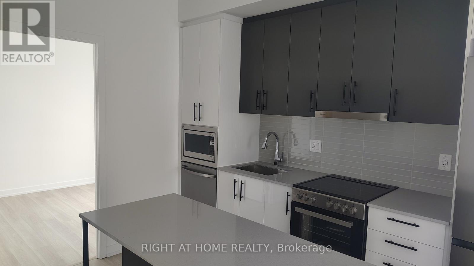 B1105 - 9751 Markham Road, Markham, Ontario  L6E 0W3 - Photo 4 - N12823642