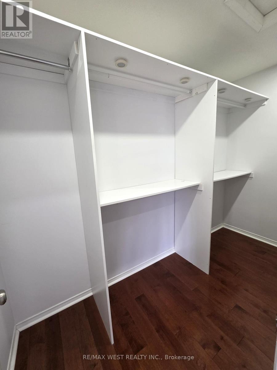 89 Matthew Boyd Crescent, Newmarket (Woodland Hill), Ontario  L3X 3C5 - Photo 18 - N12823746