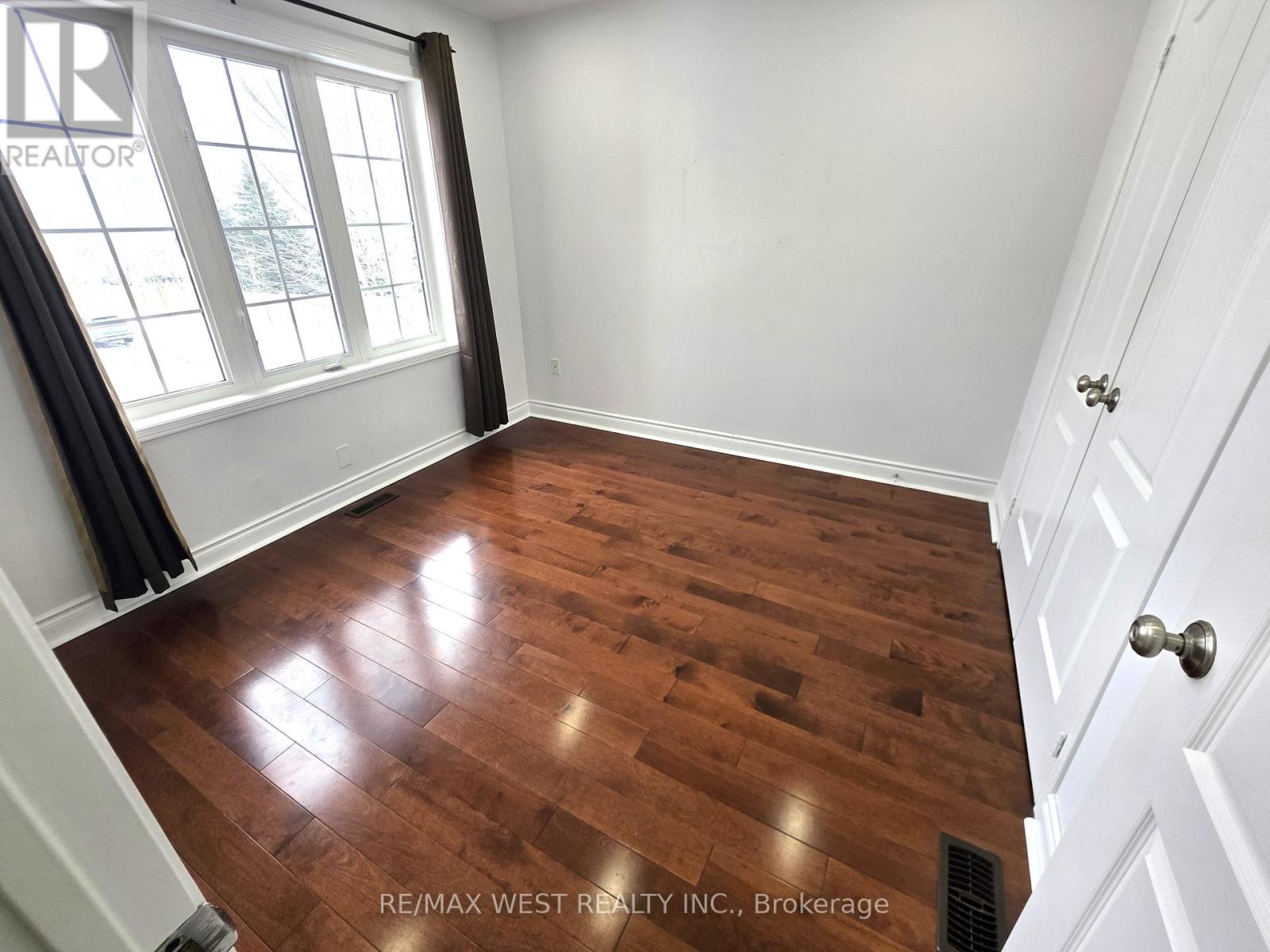 89 Matthew Boyd Crescent, Newmarket (Woodland Hill), Ontario  L3X 3C5 - Photo 20 - N12823746