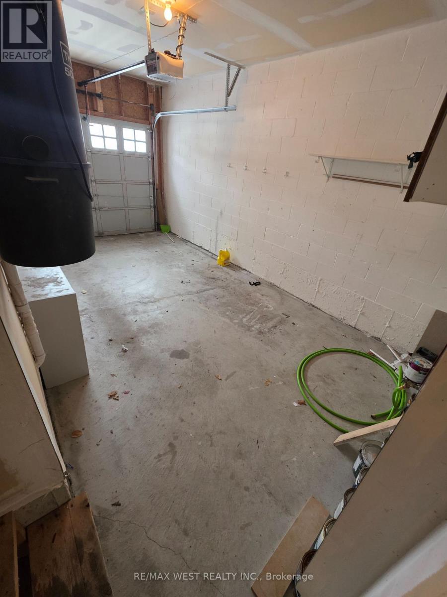 89 Matthew Boyd Crescent, Newmarket (Woodland Hill), Ontario  L3X 3C5 - Photo 22 - N12823746